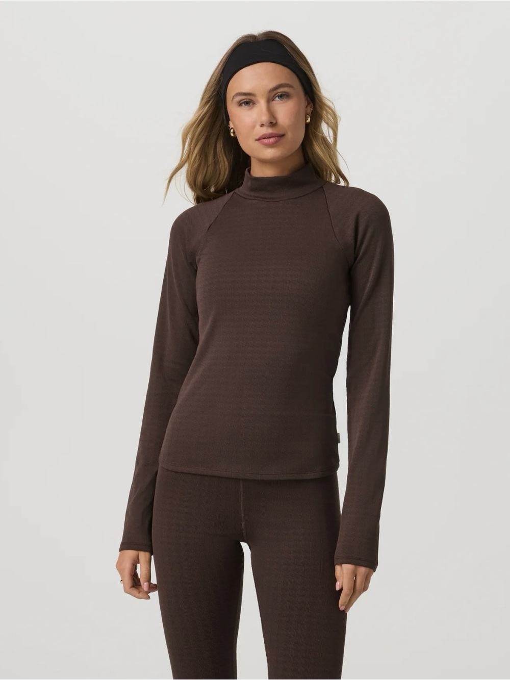 Vuori Women’s Java Houndstooth Chill Out Set Size M Mock Neck Top Leggings